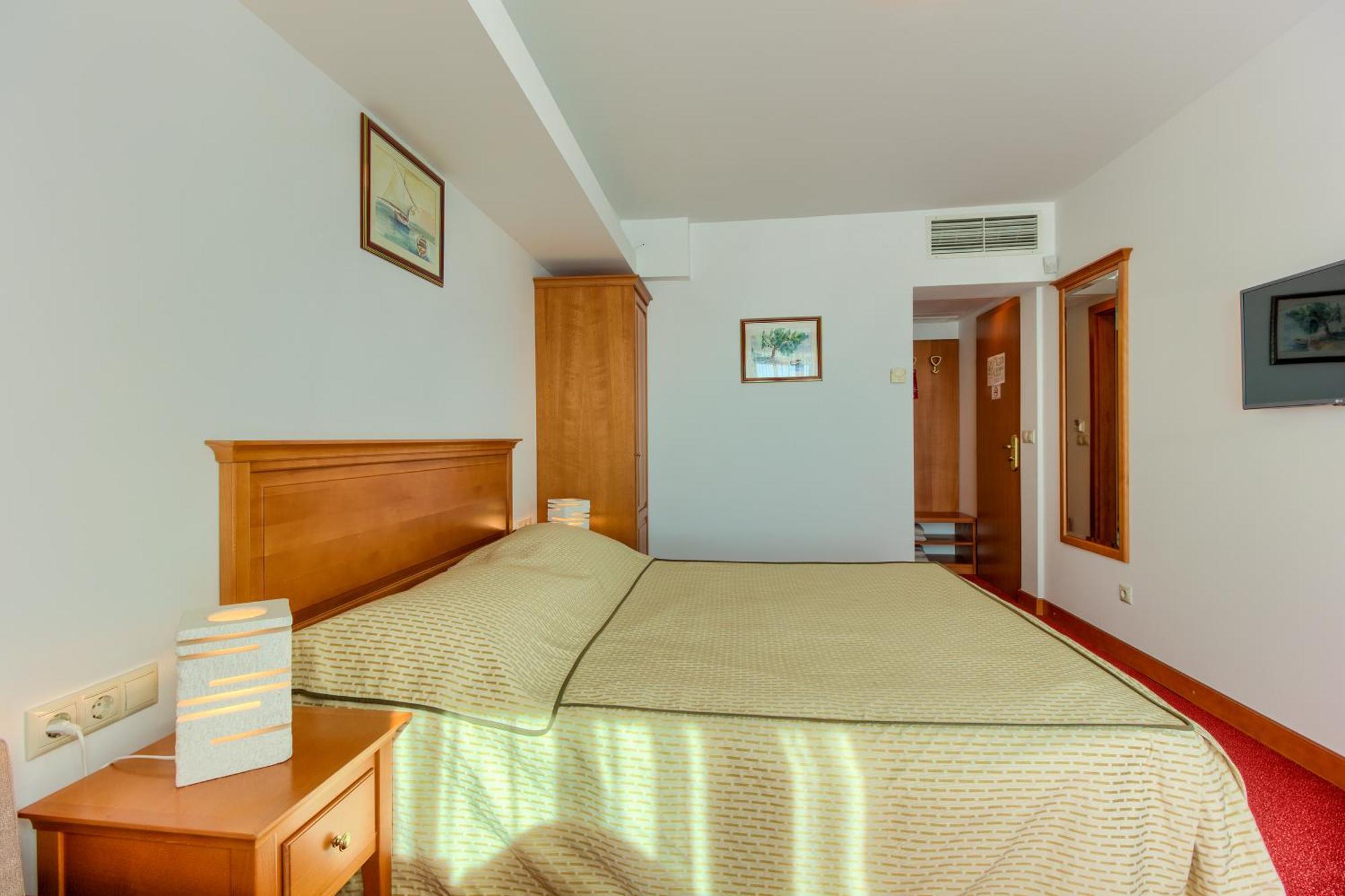 Hotel Villa Dvor Omiš Δωμάτιο φωτογραφία